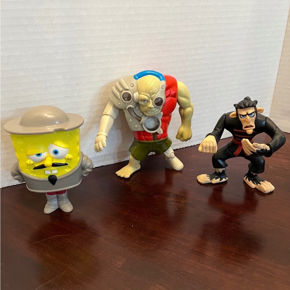 VNTG 2003 & 2005 McD & BK Toys